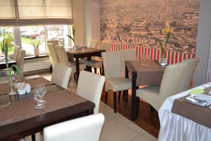 thumbnail: Restaurant