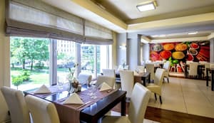 thumbnail: Restaurant
