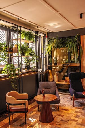 thumbnail: Lobby sitting area
