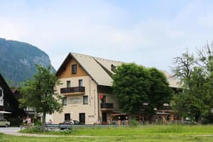 thumbnail: Exterior