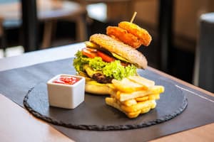 thumbnail: Restaurant