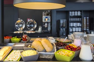 thumbnail: Breakfast area