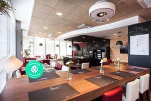 thumbnail: Restaurant