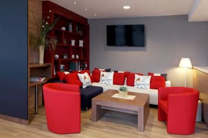 thumbnail: Bar (on property)