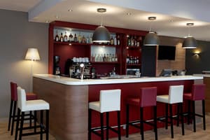 thumbnail: Bar (on property)