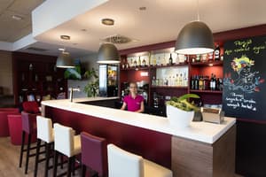 thumbnail: Bar (on property)