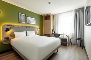 thumbnail: Room