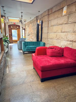 thumbnail: Lobby sitting area