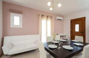 thumbnail: In-room dining