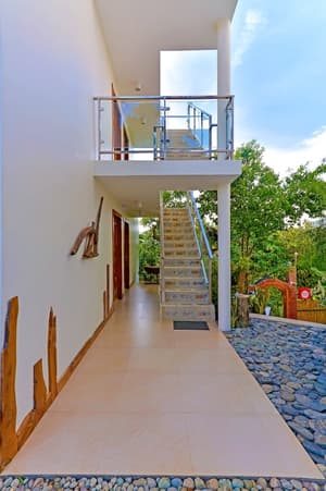 thumbnail: Exterior