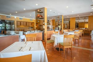 thumbnail: Restaurant