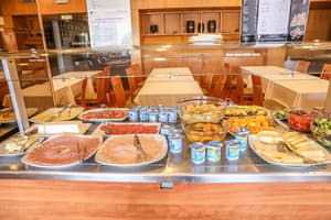 thumbnail: Breakfast area