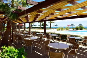 thumbnail: Poolside bar