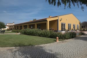 thumbnail: Exterior