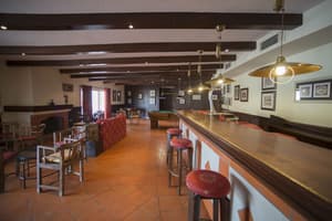 thumbnail: Bar (on property)