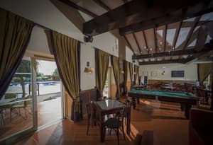 thumbnail: Billiards