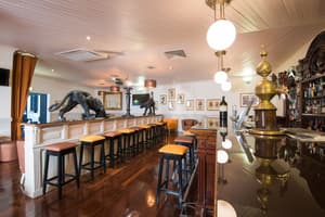 thumbnail: Bar (on property)
