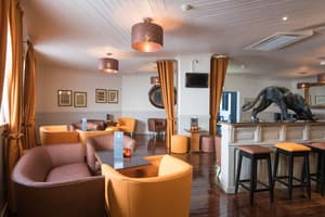 thumbnail: Bar (on property)