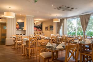 thumbnail: Restaurant