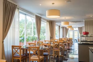 thumbnail: Restaurant