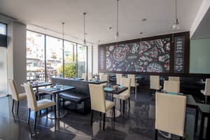 thumbnail: Restaurant