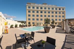 thumbnail: Outdoor pool