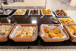thumbnail: Breakfast area