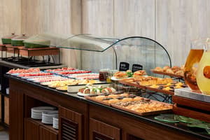 thumbnail: Breakfast area