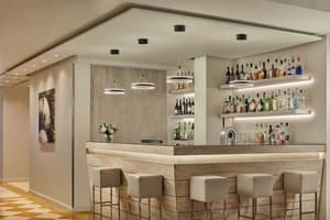 thumbnail: Bar (on property)