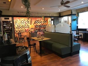 thumbnail: Restaurant