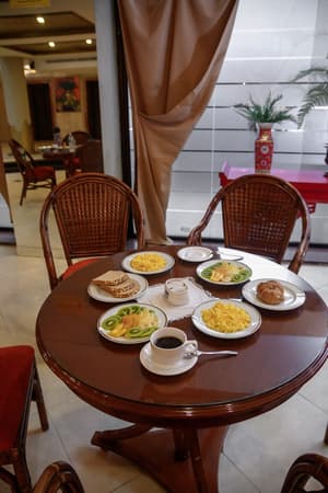 thumbnail: Restaurant