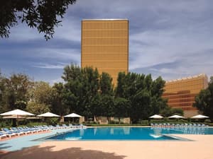 thumbnail: Outdoor pool