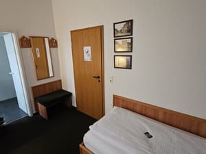 thumbnail: Room amenity