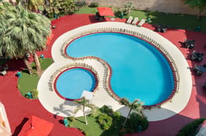 thumbnail: Outdoor pool