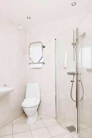 thumbnail: Bathroom