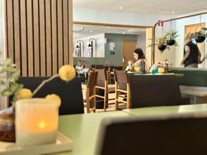 thumbnail: Bar (on property)