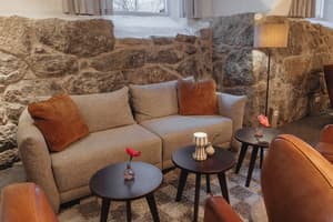 thumbnail: Lobby sitting area