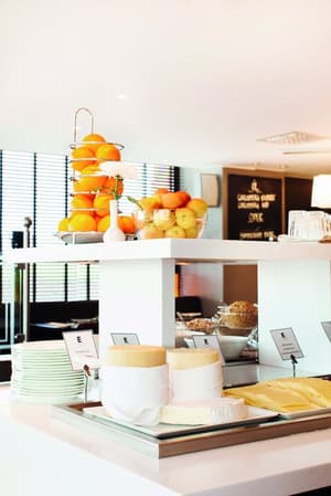 thumbnail: Breakfast area