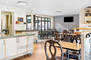 thumbnail: Restaurant