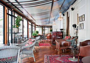 thumbnail: Bar (on property)