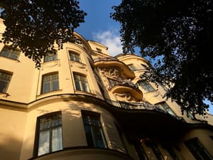thumbnail: Front of property