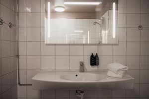 thumbnail: Bathroom