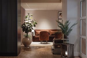 thumbnail: Lobby lounge