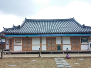 thumbnail: Exterior