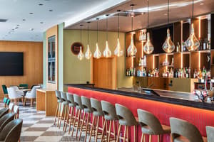 thumbnail: Bar (on property)