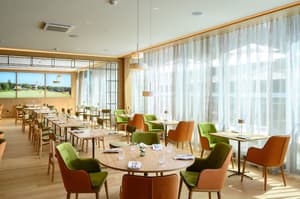 thumbnail: Restaurant