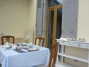 thumbnail: Restaurant