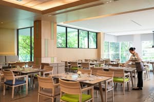 thumbnail: Restaurant