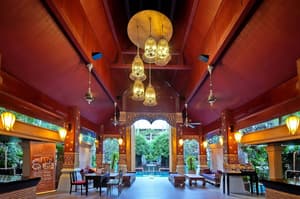 thumbnail: Interior entrance