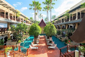 thumbnail: Outdoor pool
